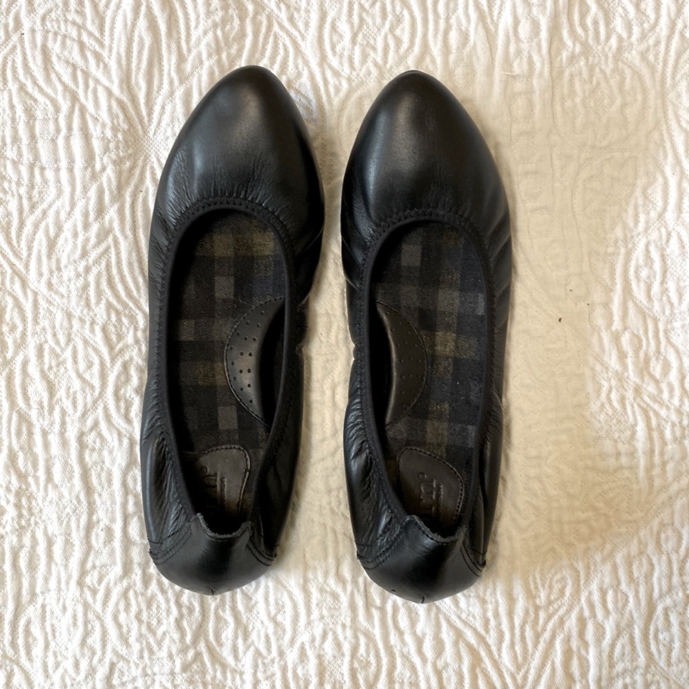 Born leather flats